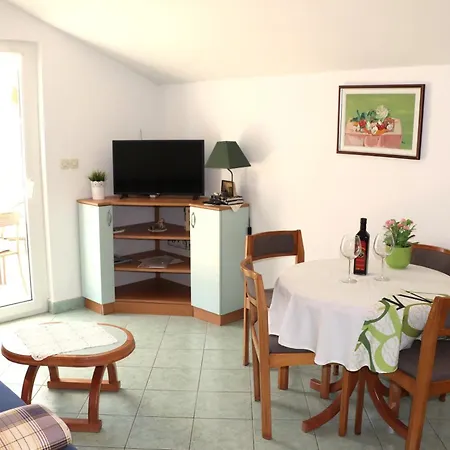 A 4 With Terrace Garden And Sea View Apartment *
