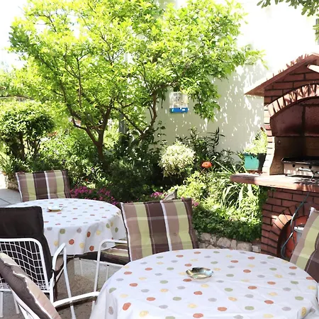 A 4 With Terrace Garden And Sea View