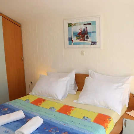 A 4 With Terrace Garden And Sea View Apartment