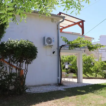 Appartement A 4 With Terrace Garden And Sea View Barbat na Rabu