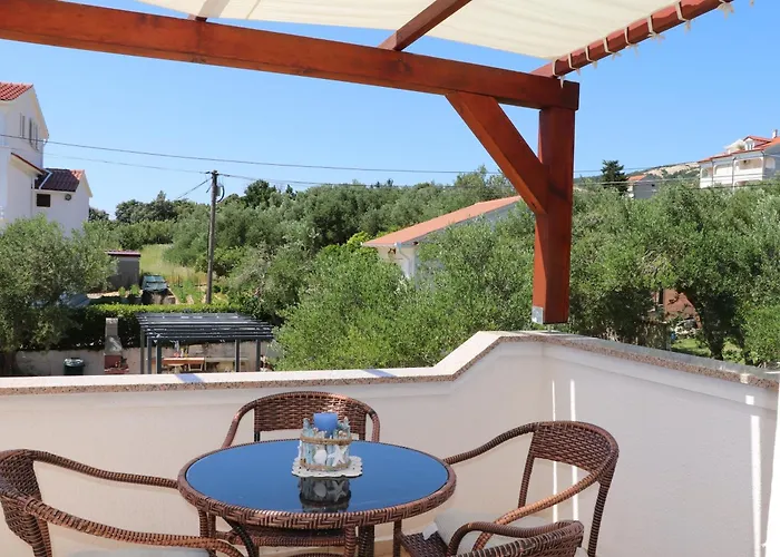 A 4 With Terrace Garden And Sea View Appartement *
