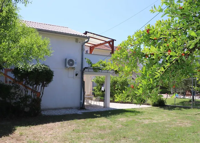 A 4 With Terrace Garden And Sea View *
